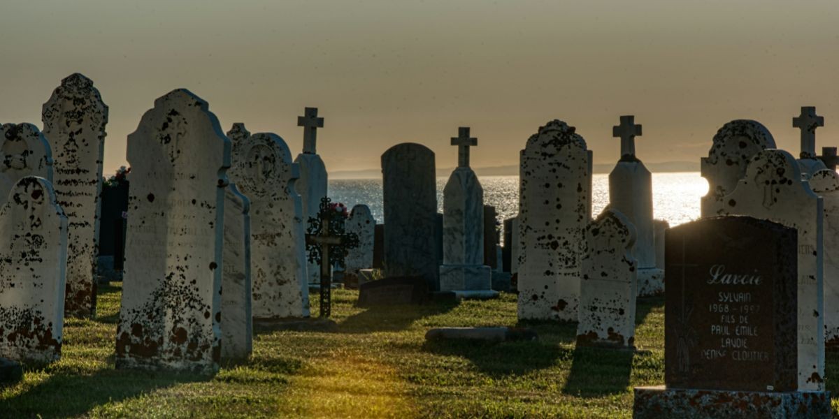 INUMAÇÕES EM SEPULTURAS PERPÉTUAS